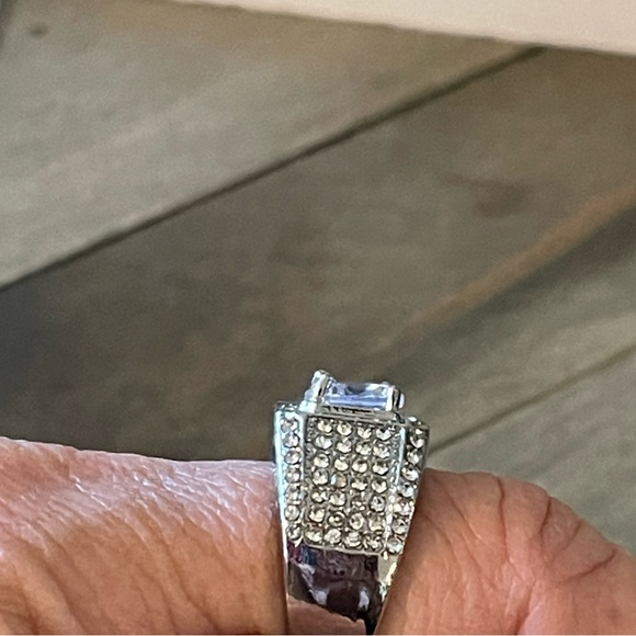 Bling Ring Cubic Zirconia Iced Out Glamorous Solitaire, Women’s Ring, Sz 6 - Picture 7 of 14